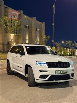 جیپ گراند شیرۆکی